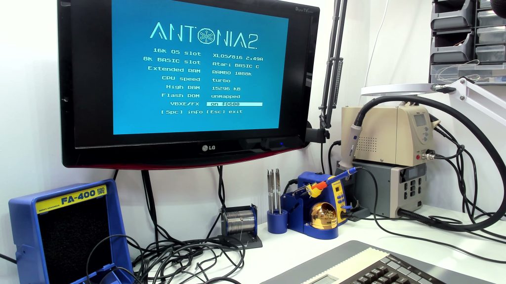 Antonia 2 setup menu showing CPU speed and RAM options on an Atari system